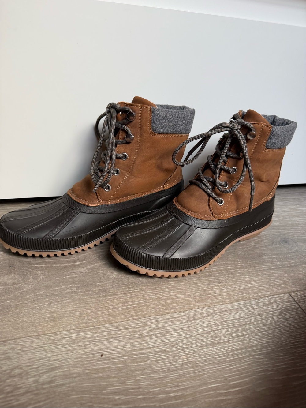 Womens Brown Waterproof Duck Boots - Lace-Up Outdoor Ankle Boots